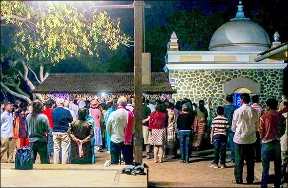 Prayers and Arti at Meher Baba Samadhi